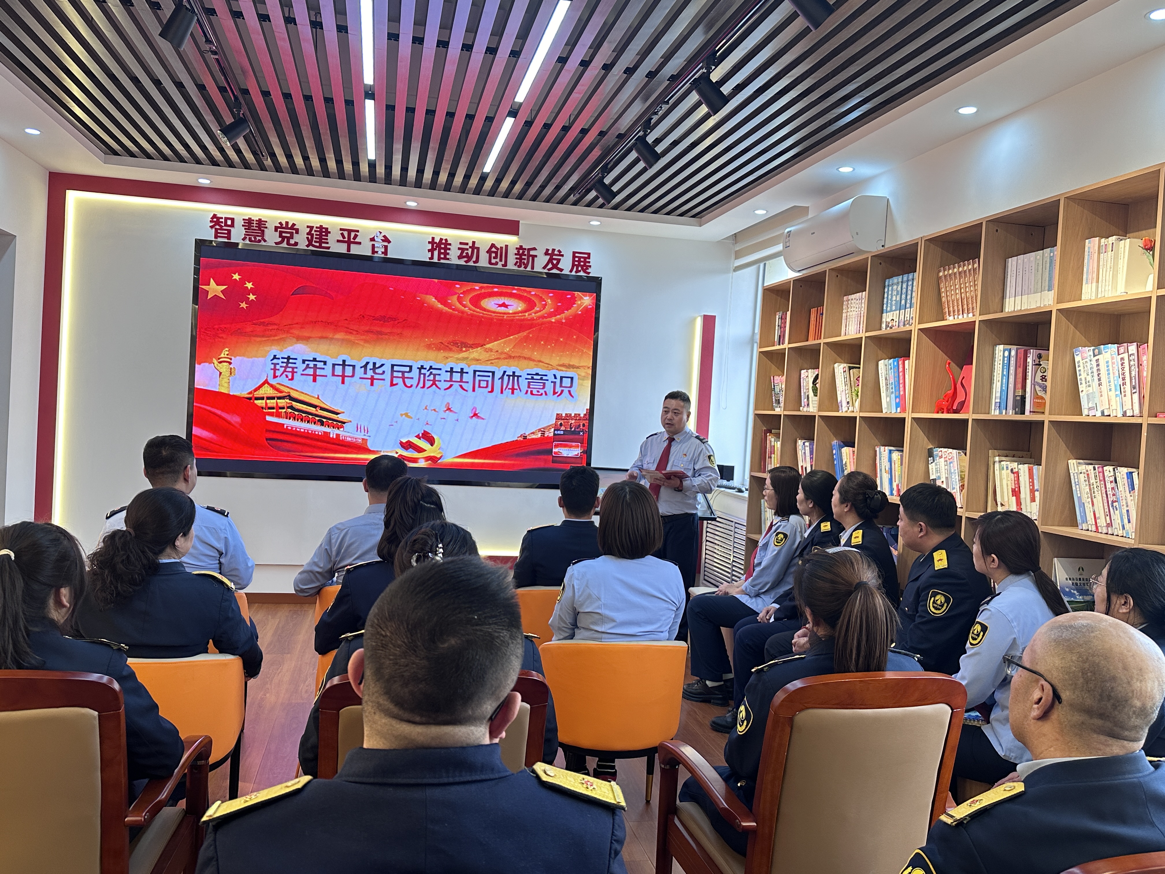 女人与公狍交酡女免费