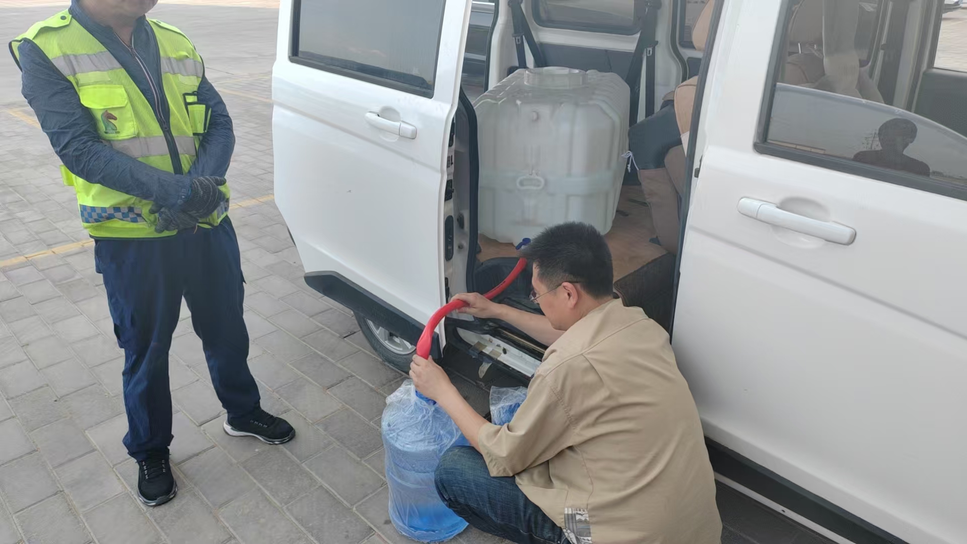 女人与公狍交酡女免费