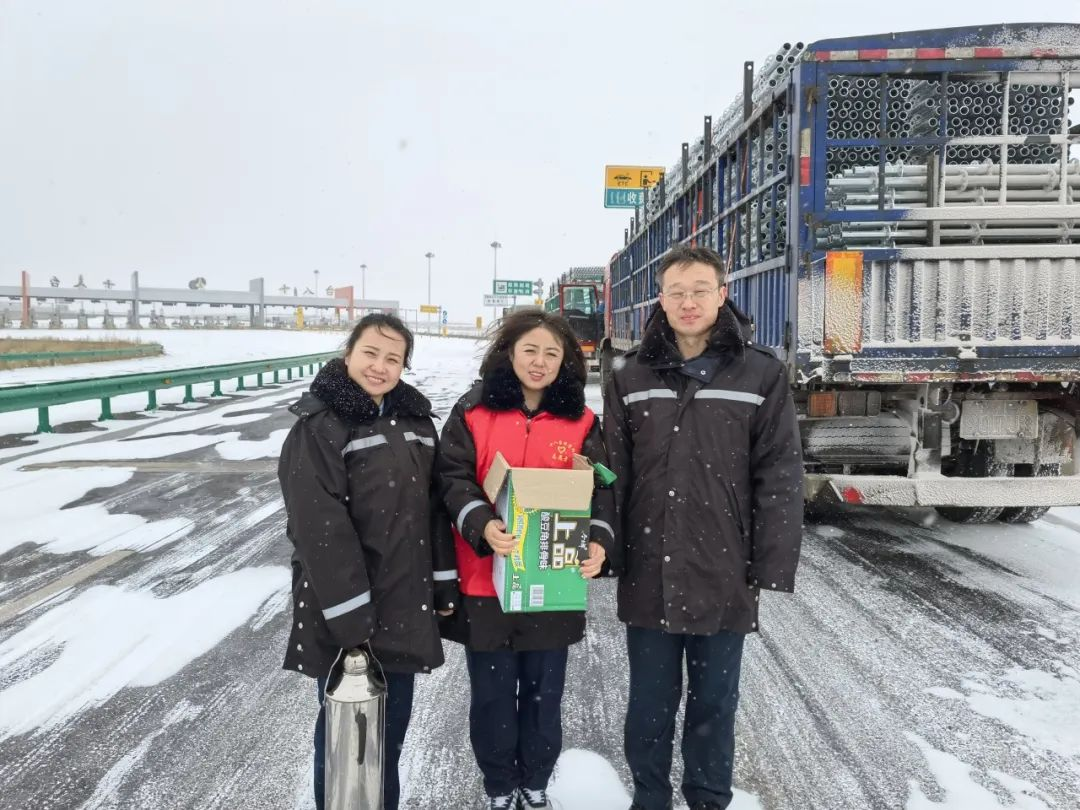 女人与公狍交酡女免费