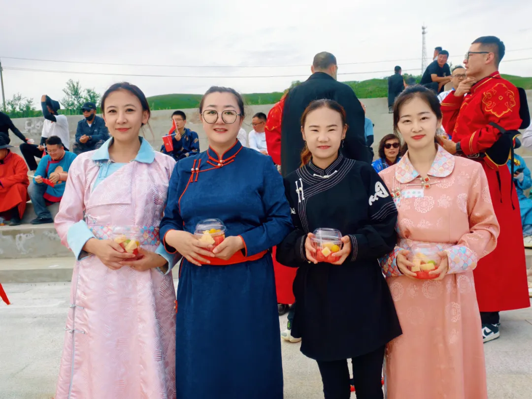 女人与公狍交酡女免费