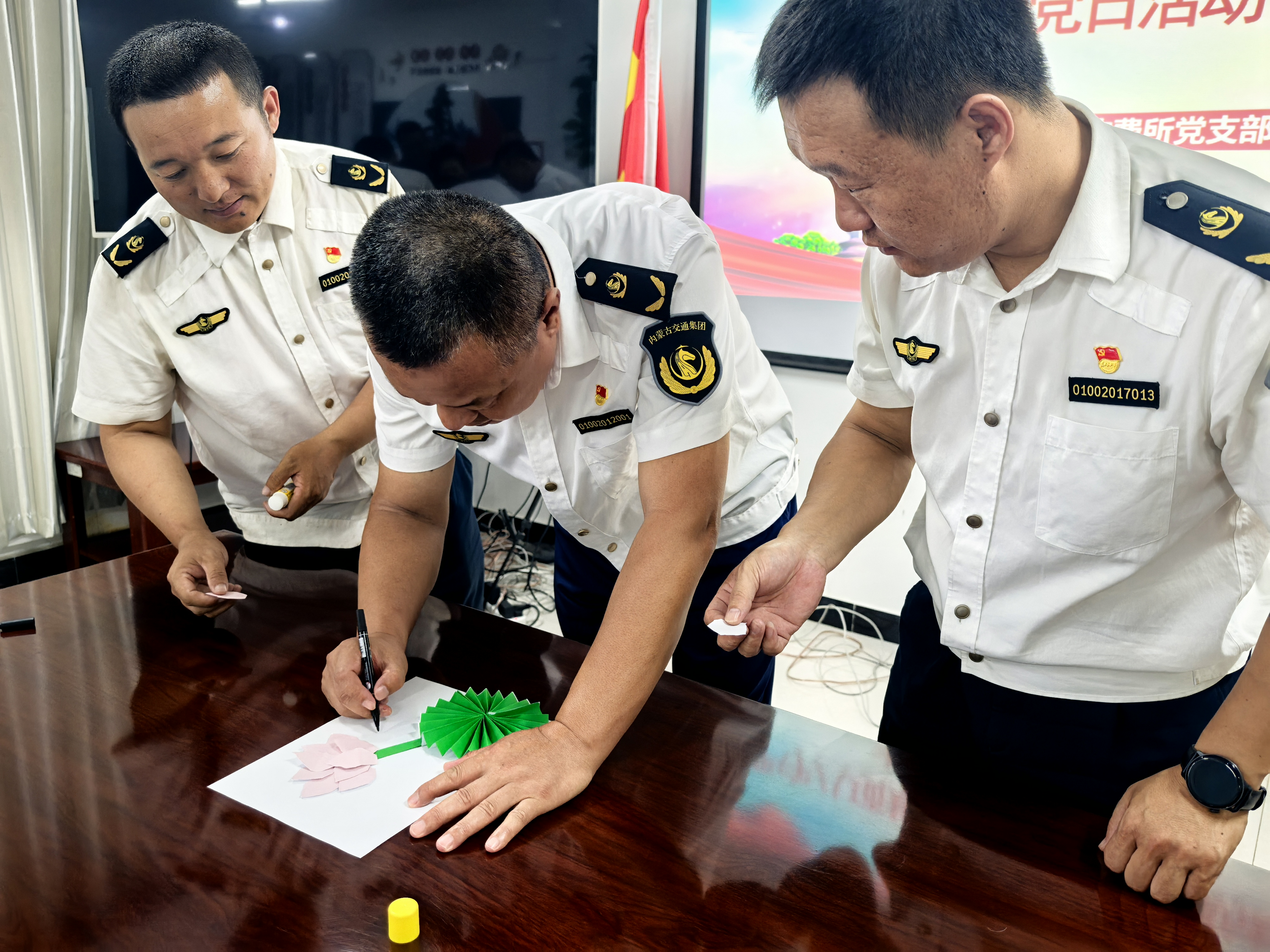 女人与公狍交酡女免费