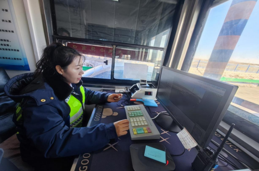 女人与公狍交酡女免费