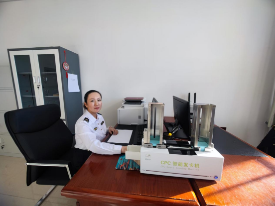 女人与公狍交酡女免费