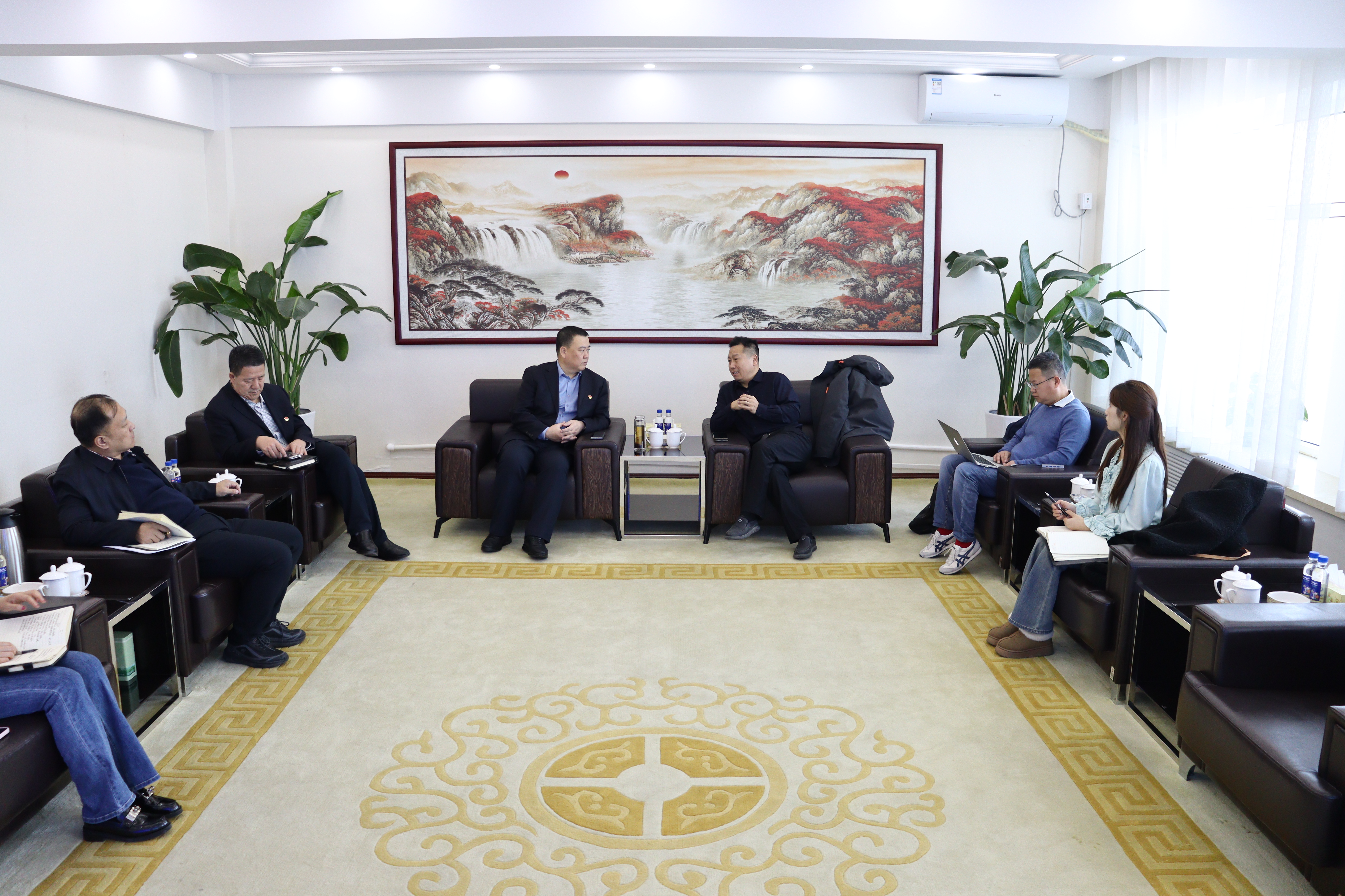 女人与公狍交酡女免费