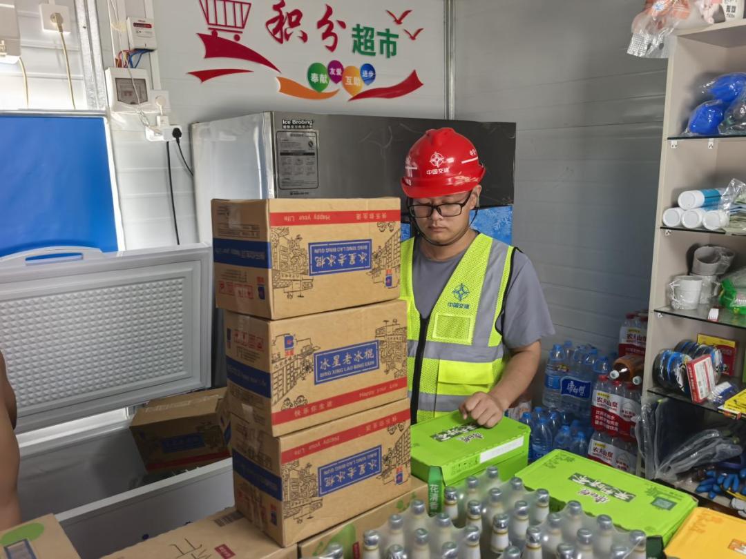 女人与公狍交酡女免费