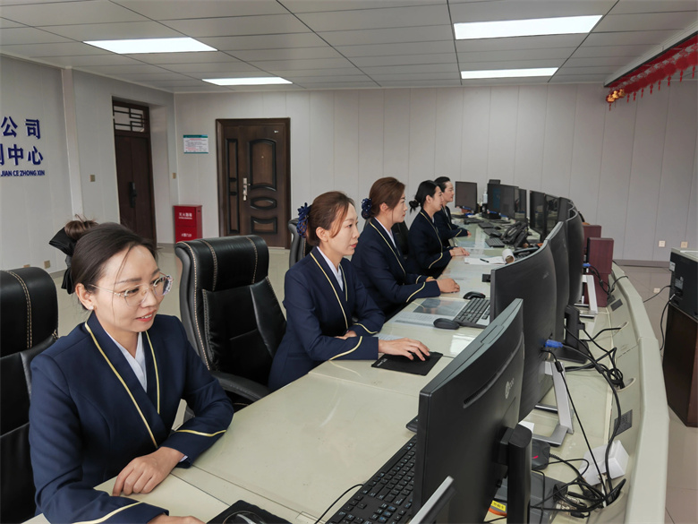 女人与公狍交酡女免费