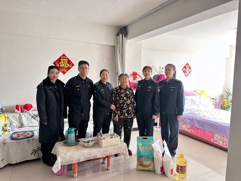 女人与公狍交酡女免费