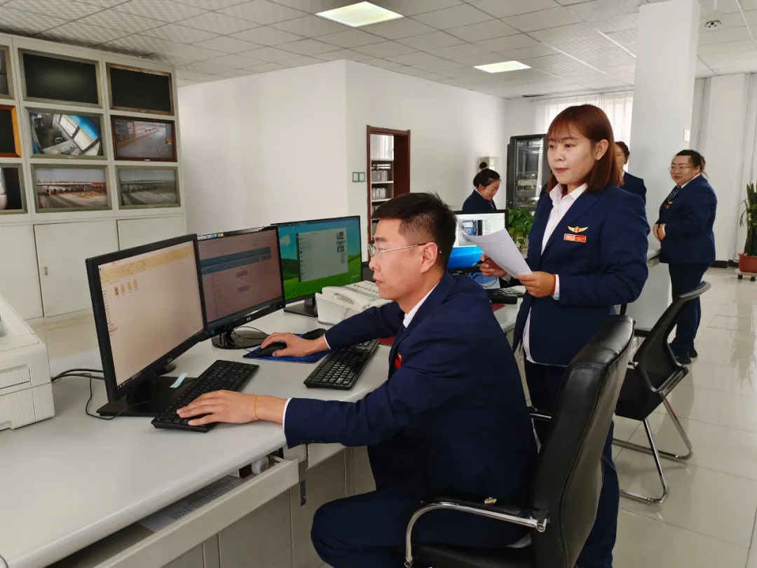 女人与公狍交酡女免费