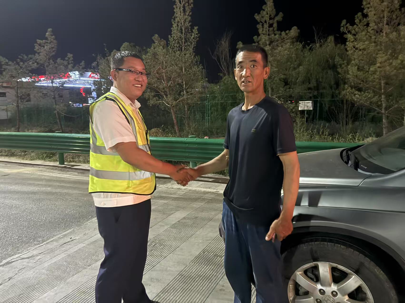 女人与公狍交酡女免费