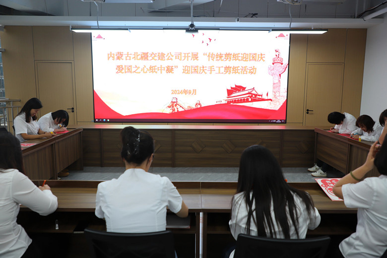 女人与公狍交酡女免费