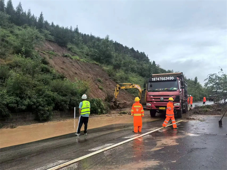女人与公狍交酡女免费
