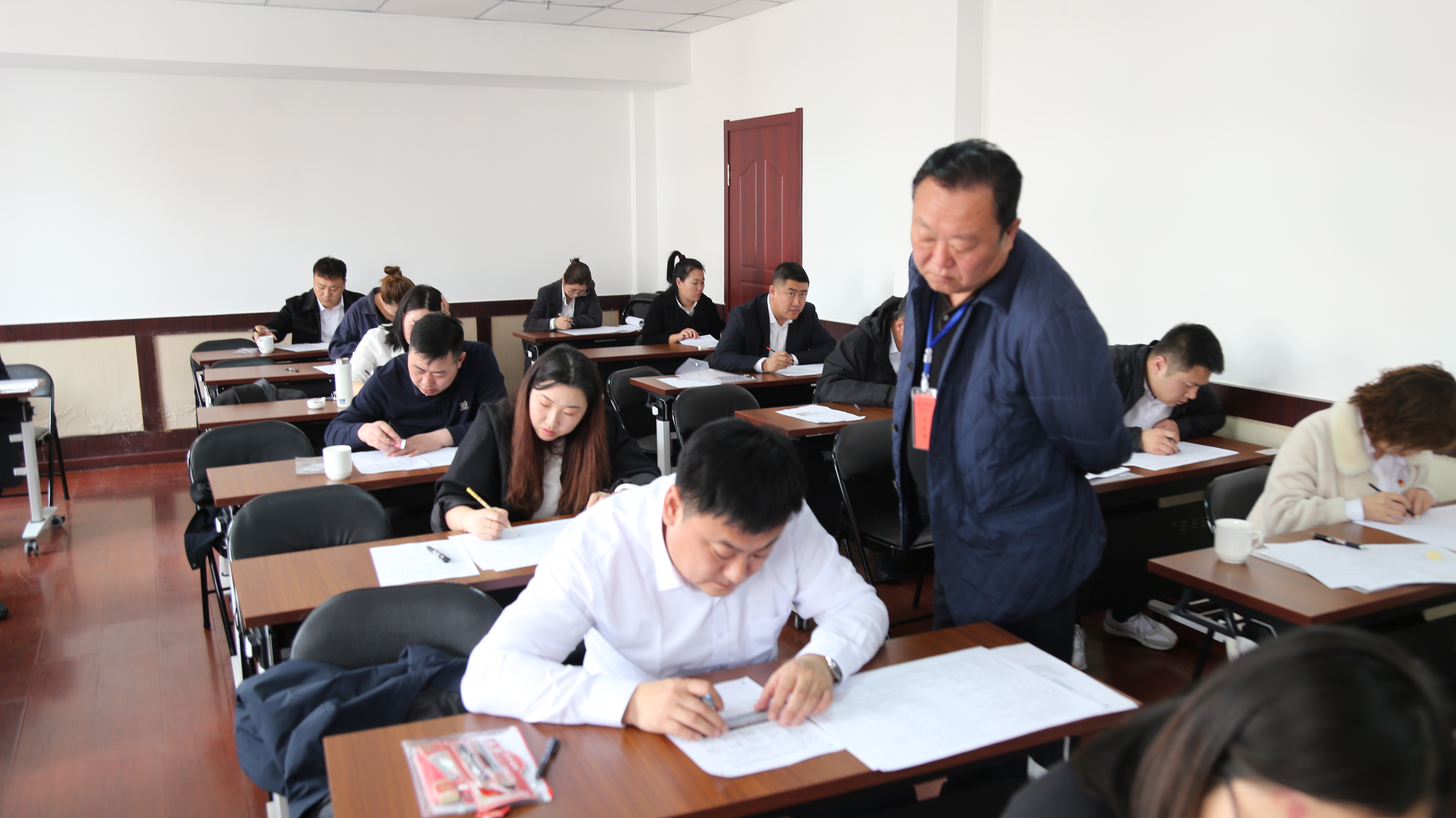 女人与公狍交酡女免费