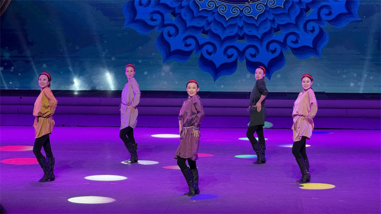 女人与公狍交酡女免费