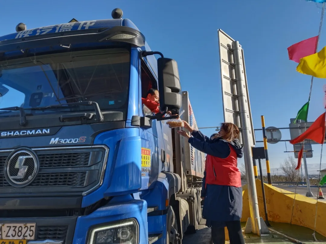 女人与公狍交酡女免费