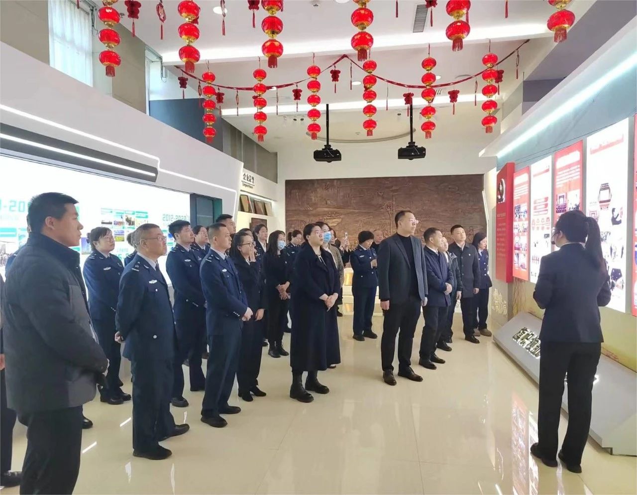 女人与公狍交酡女免费