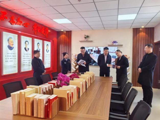 女人与公狍交酡女免费