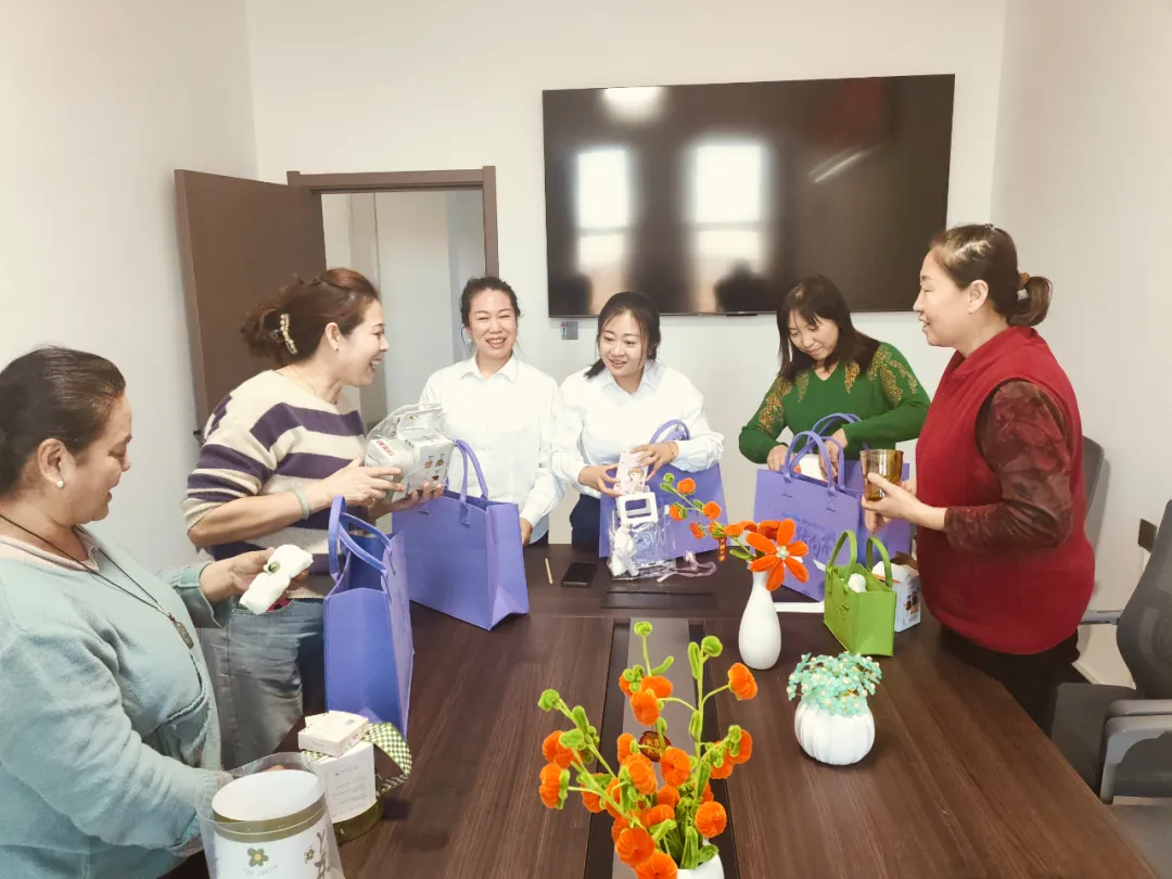 女人与公狍交酡女免费