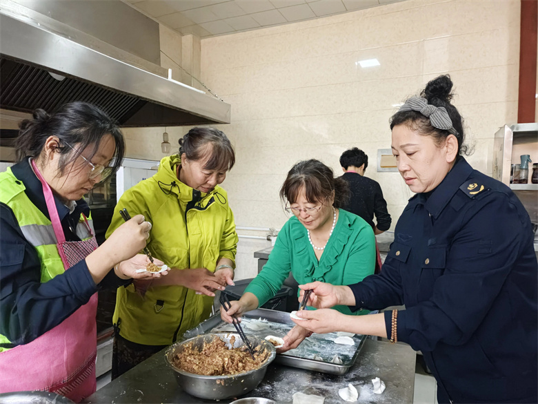 女人与公狍交酡女免费