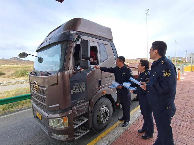 女人与公狍交酡女免费