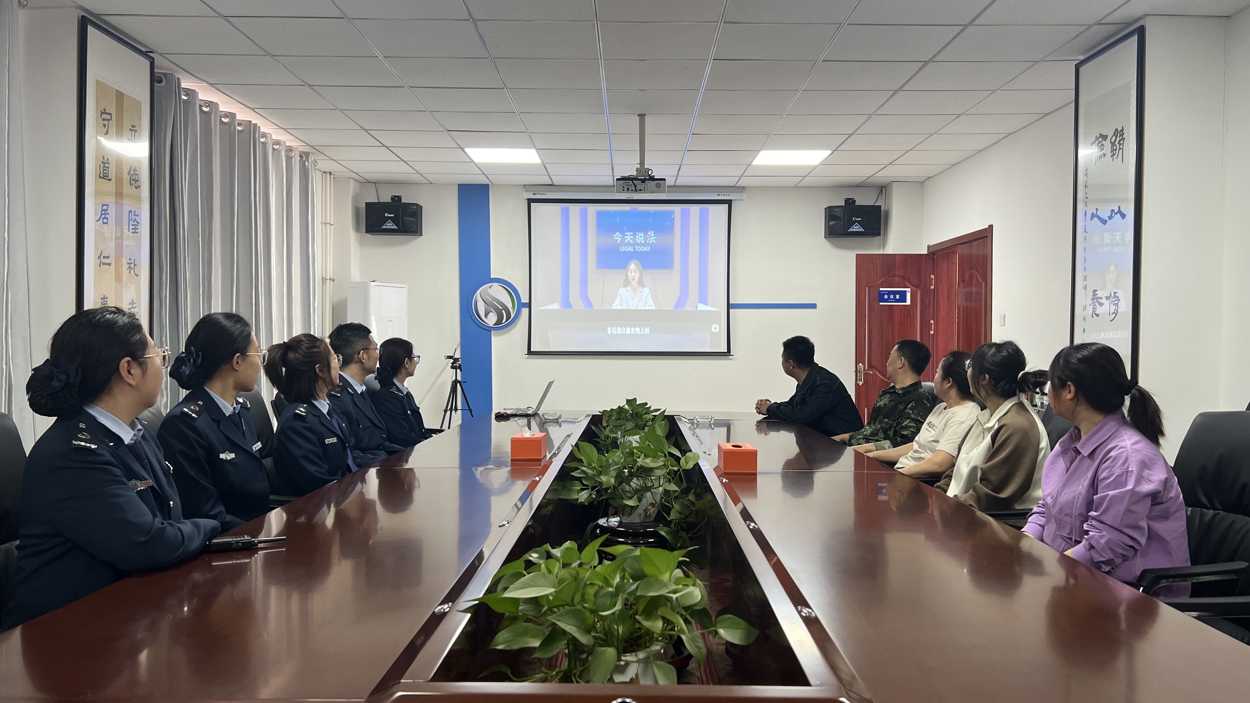 女人与公狍交酡女免费