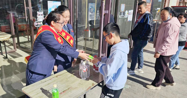 女人与公狍交酡女免费