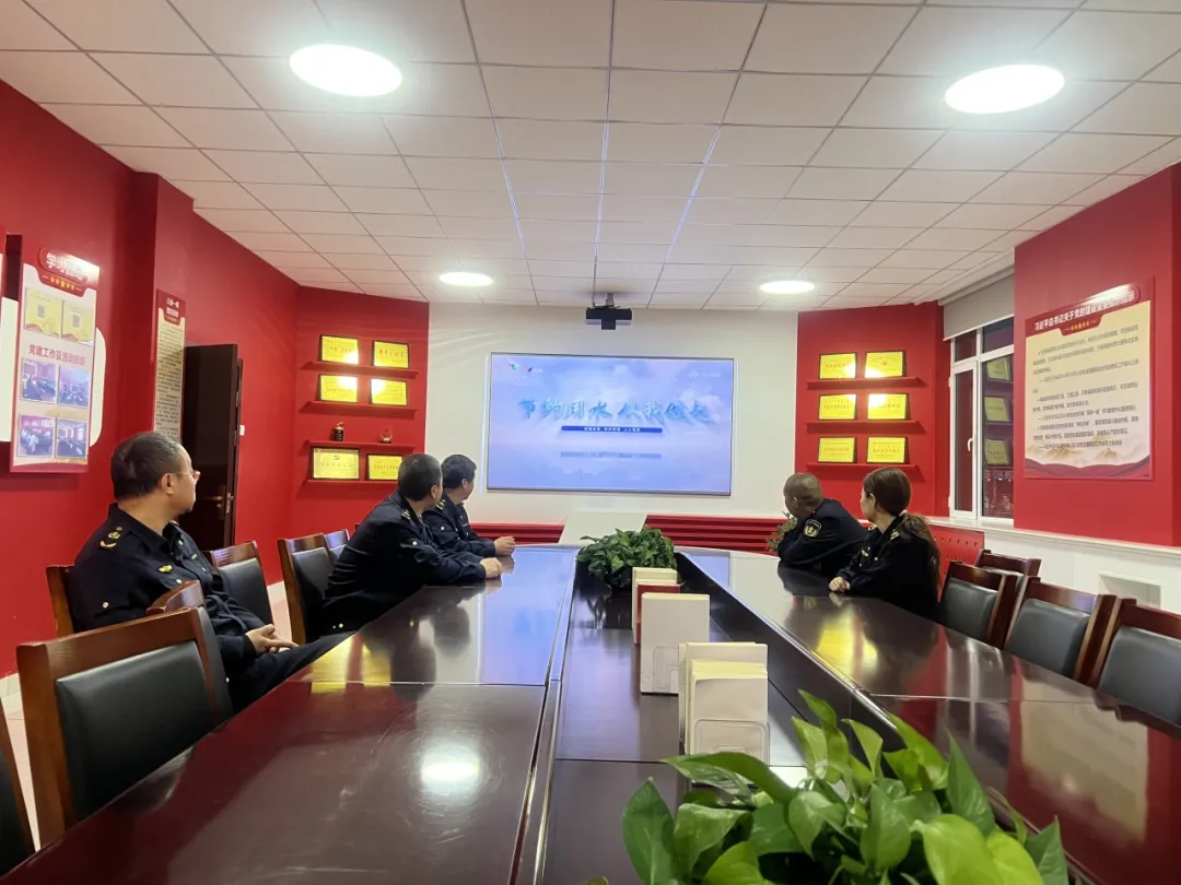 女人与公狍交酡女免费