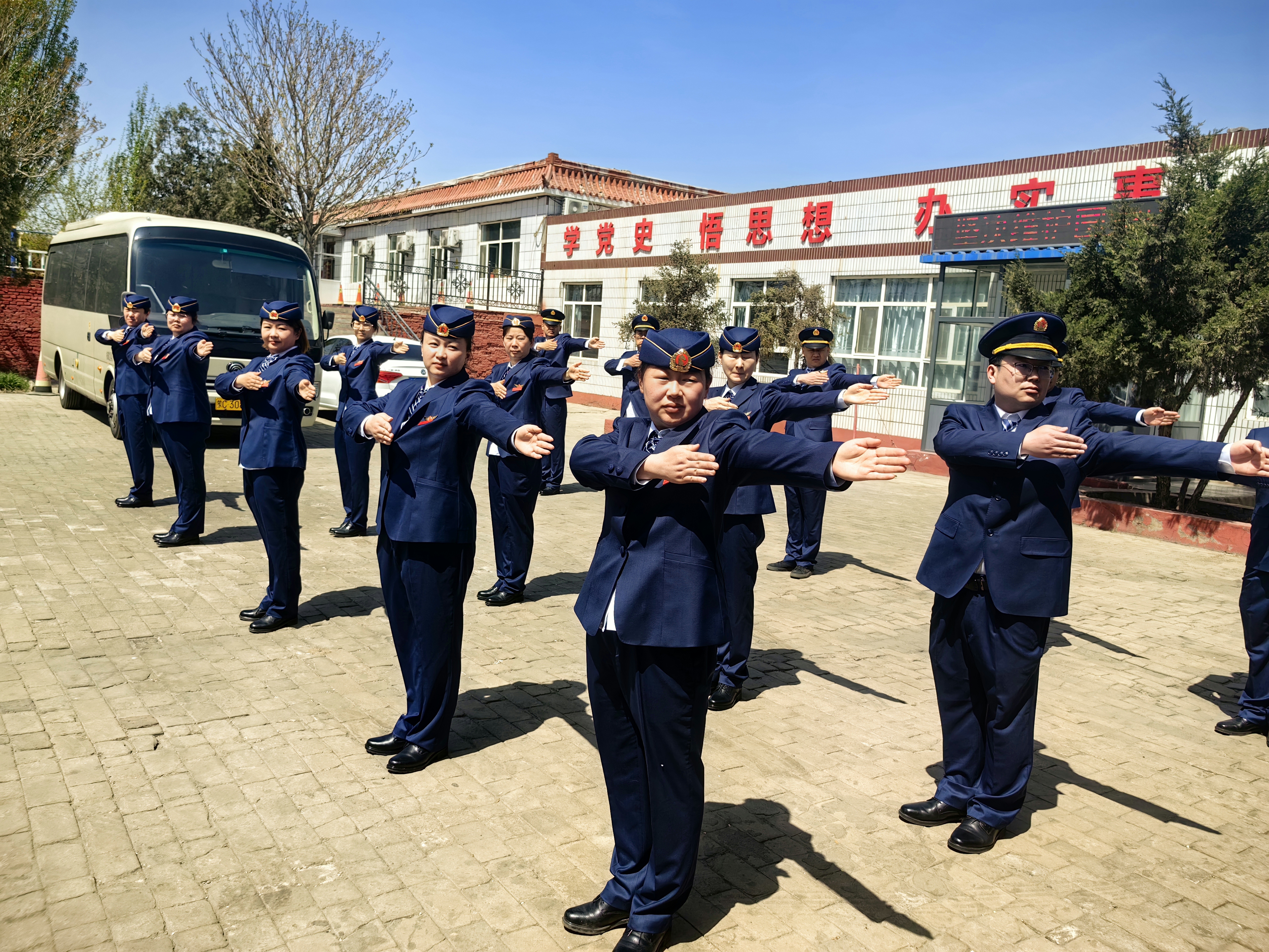 女人与公狍交酡女免费