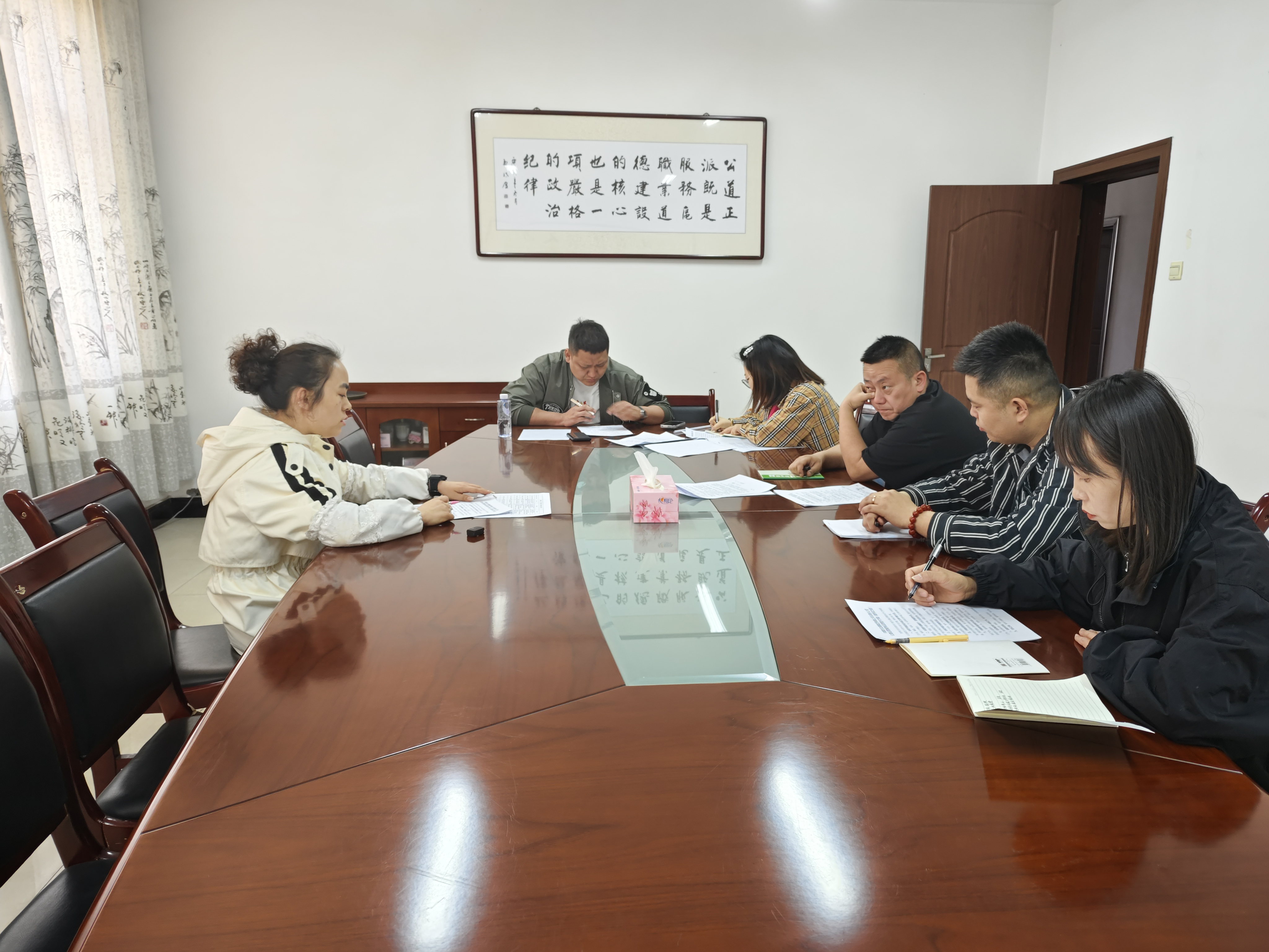 女人与公狍交酡女免费