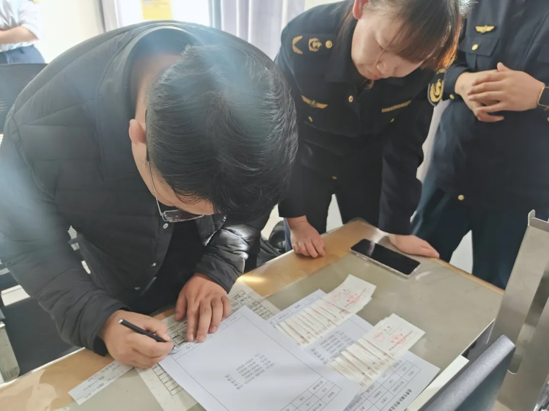 女人与公狍交酡女免费