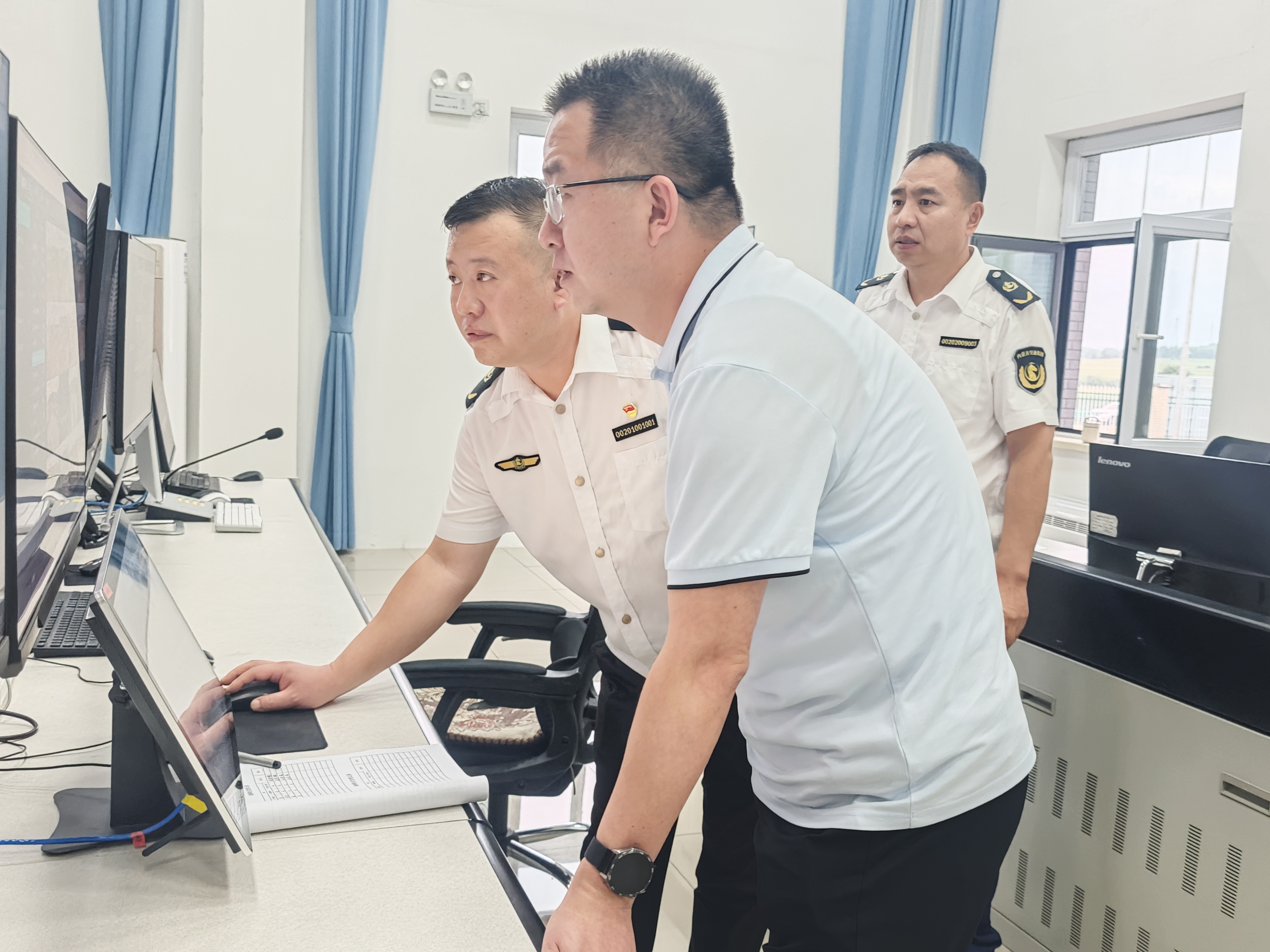 女人与公狍交酡女免费