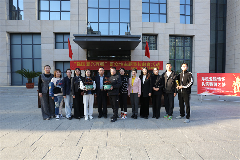 女人与公狍交酡女免费