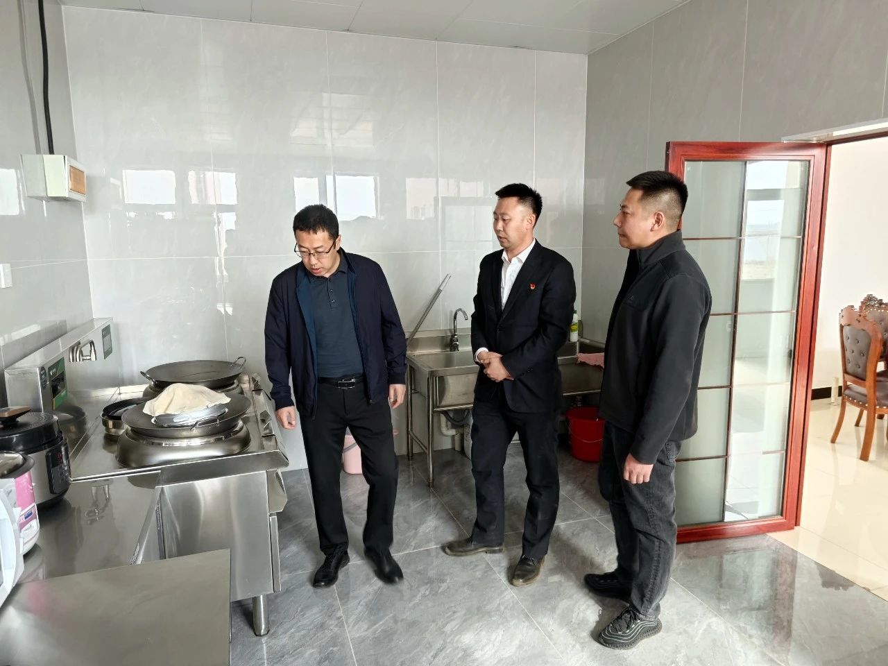 女人与公狍交酡女免费