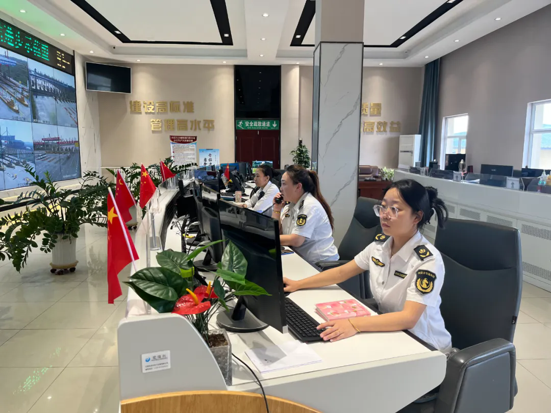 女人与公狍交酡女免费