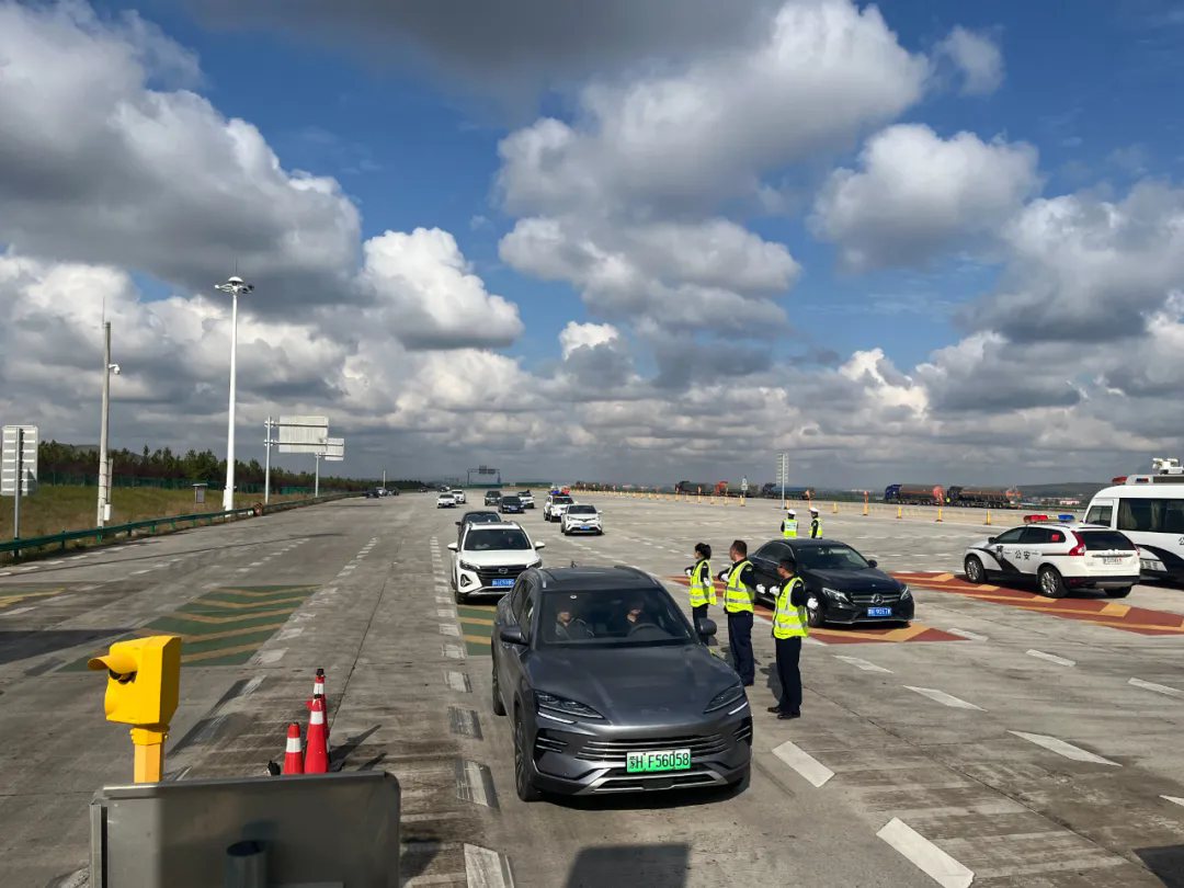 女人与公狍交酡女免费