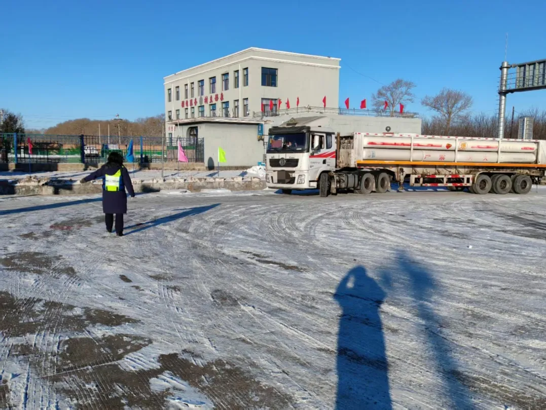 女人与公狍交酡女免费