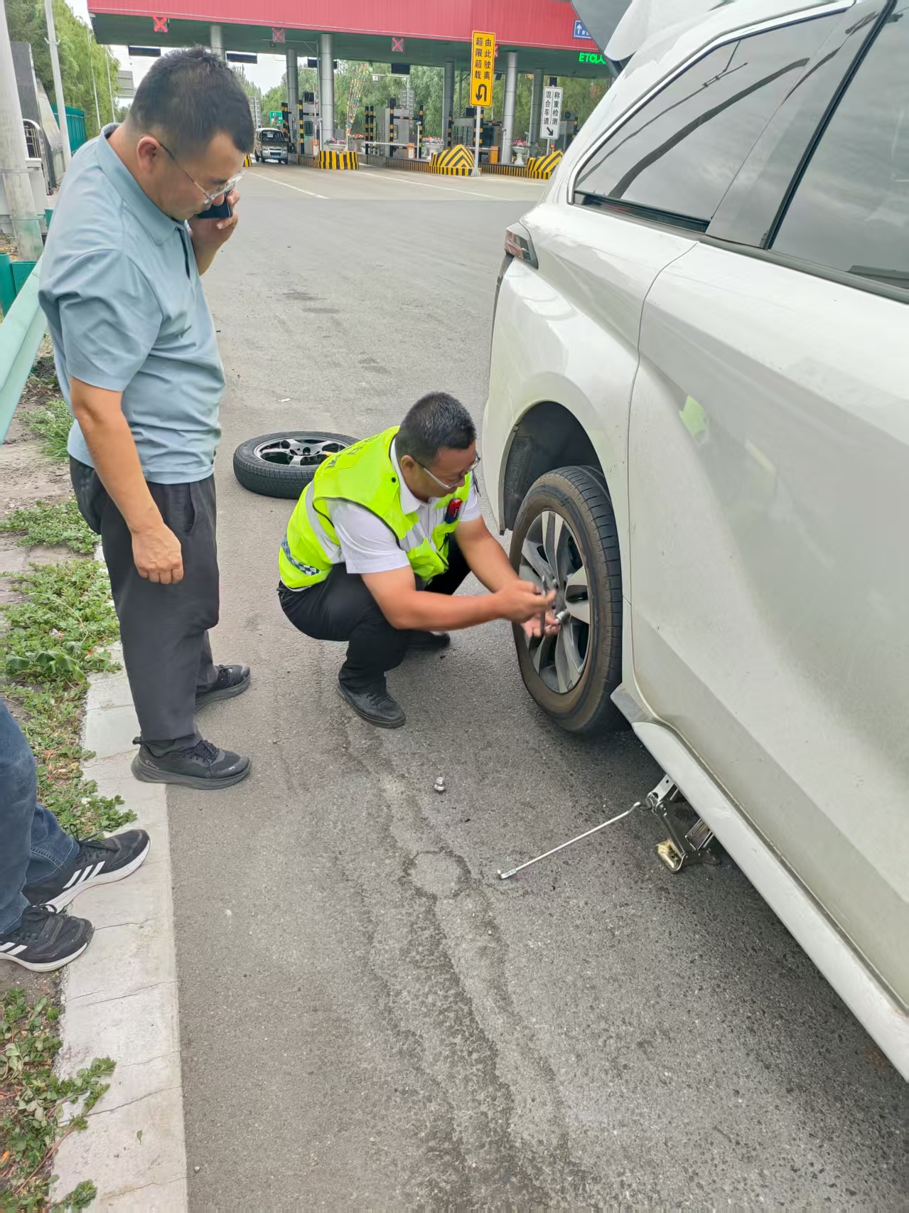 女人与公狍交酡女免费