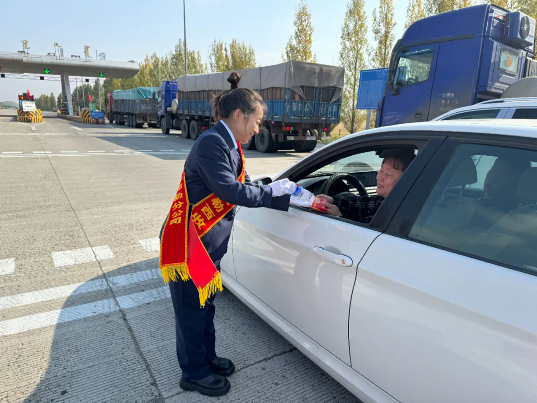 女人与公狍交酡女免费