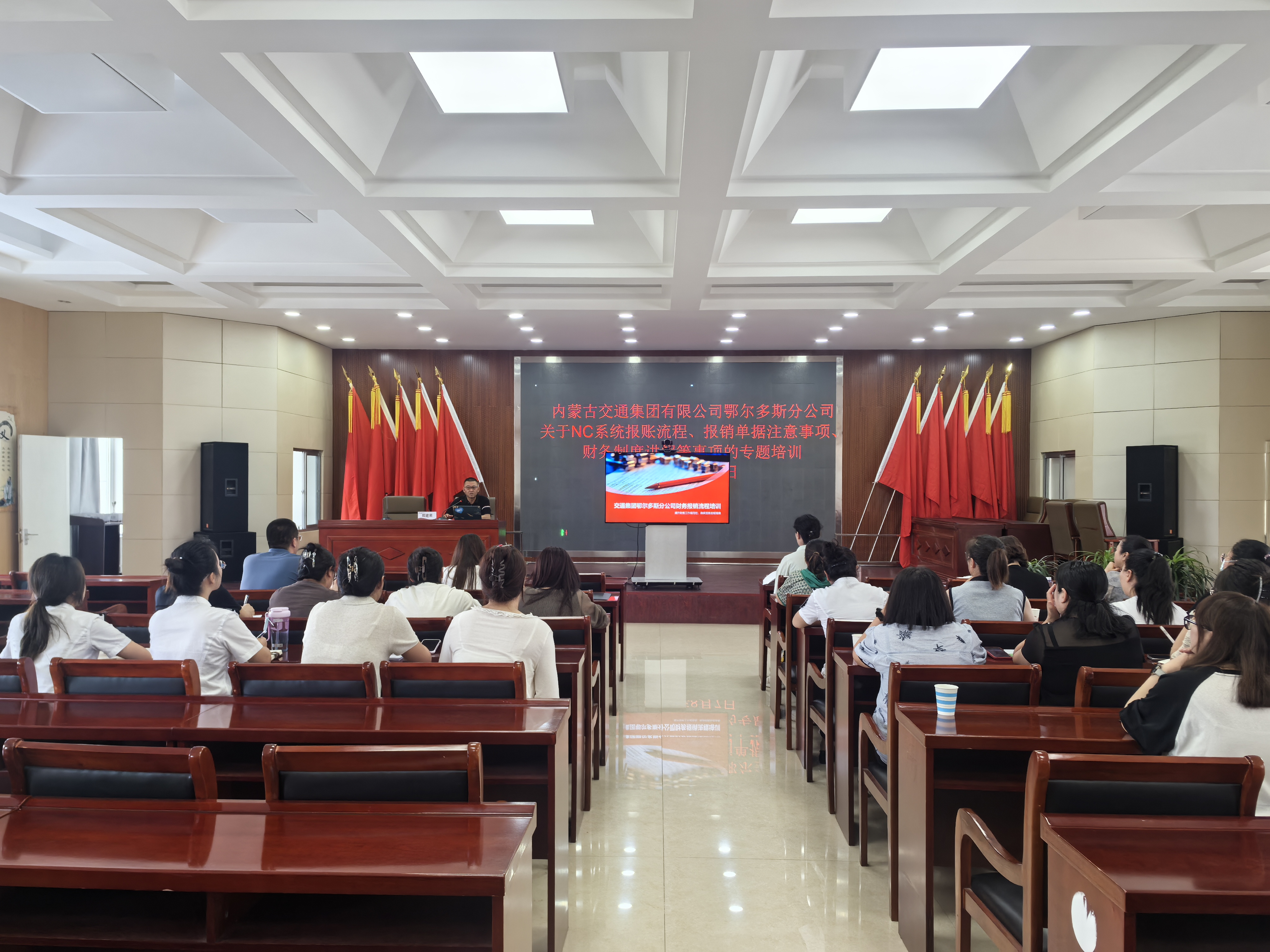 女人与公狍交酡女免费