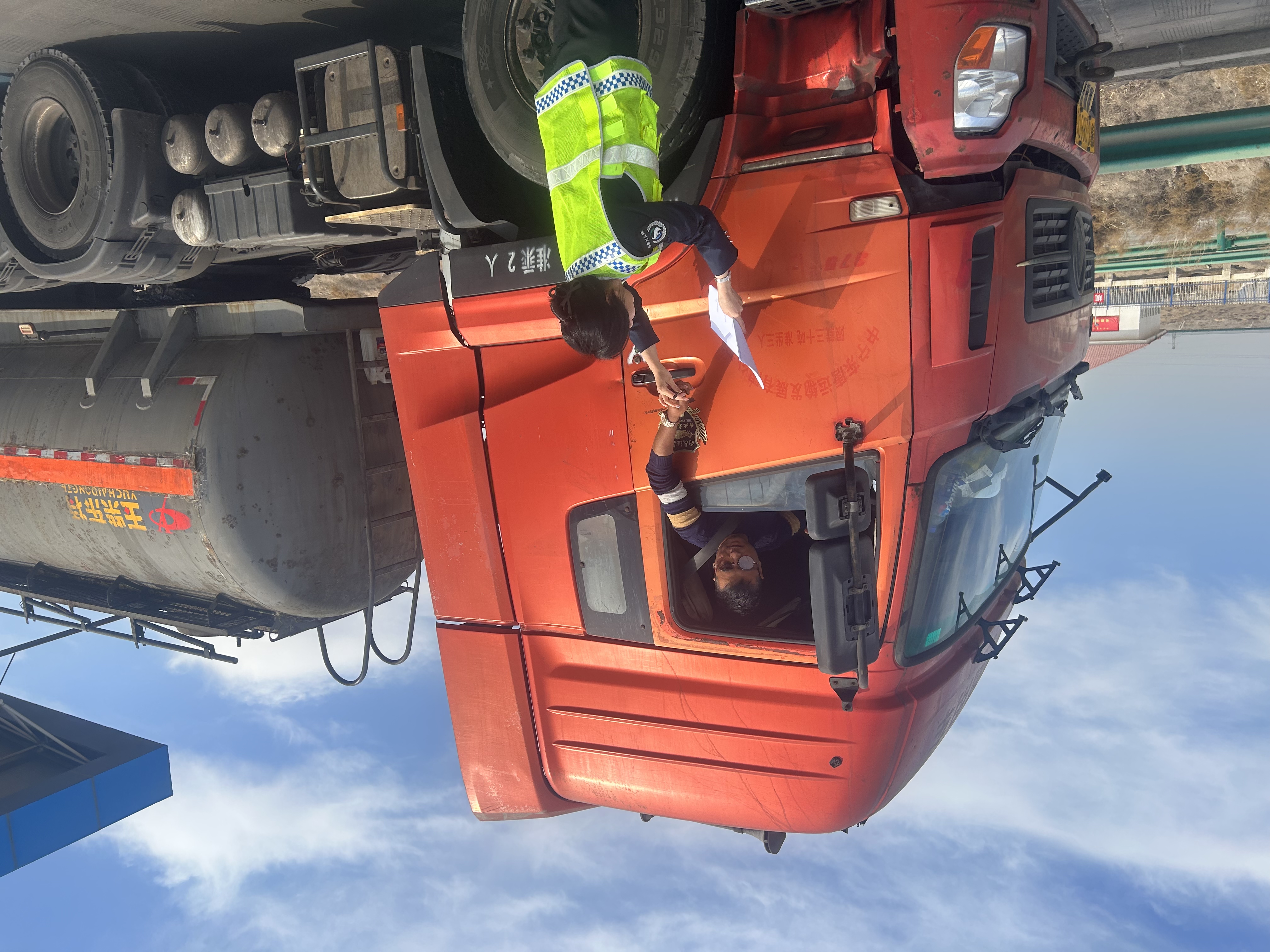 女人与公狍交酡女免费