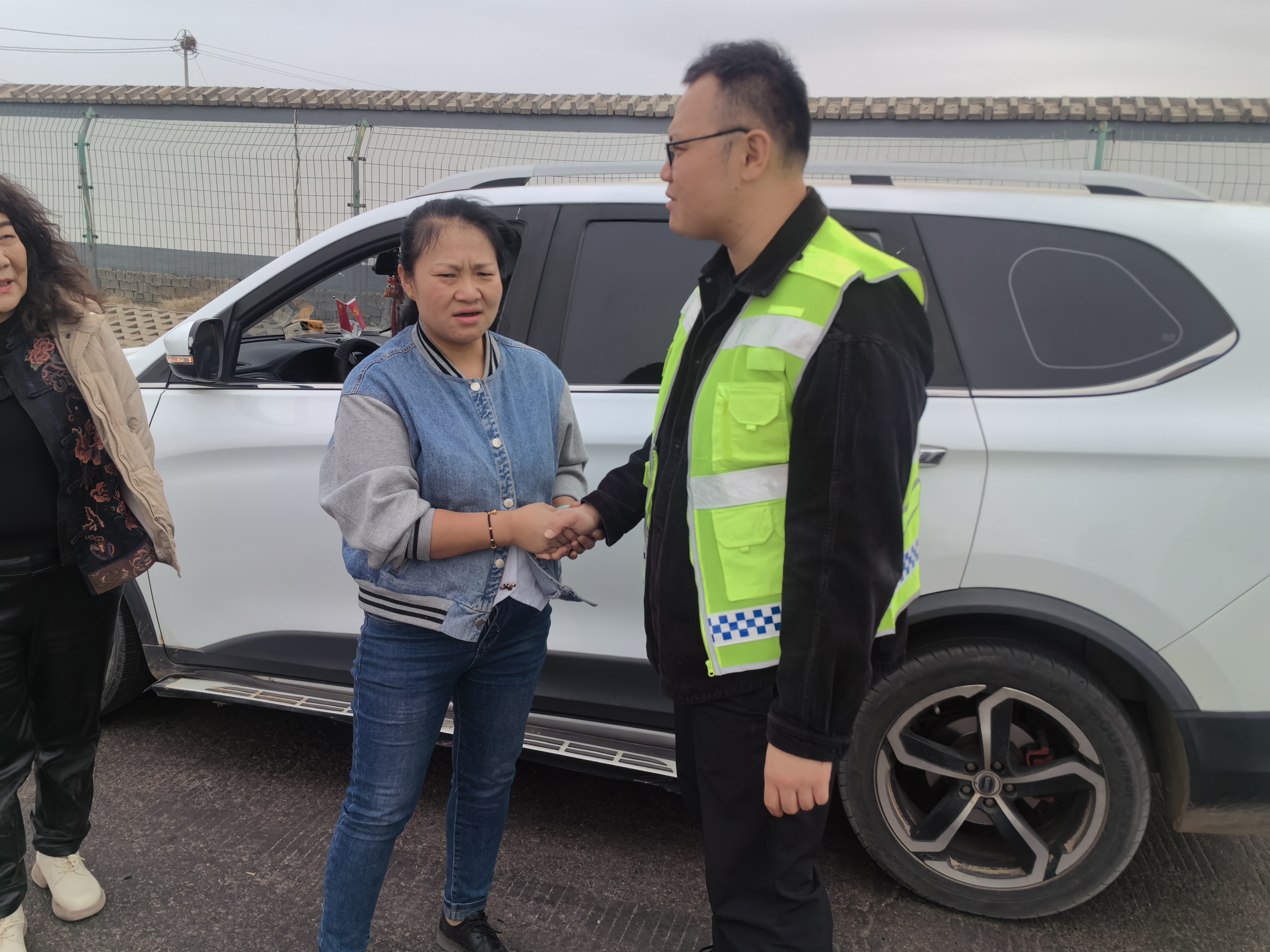 女人与公狍交酡女免费