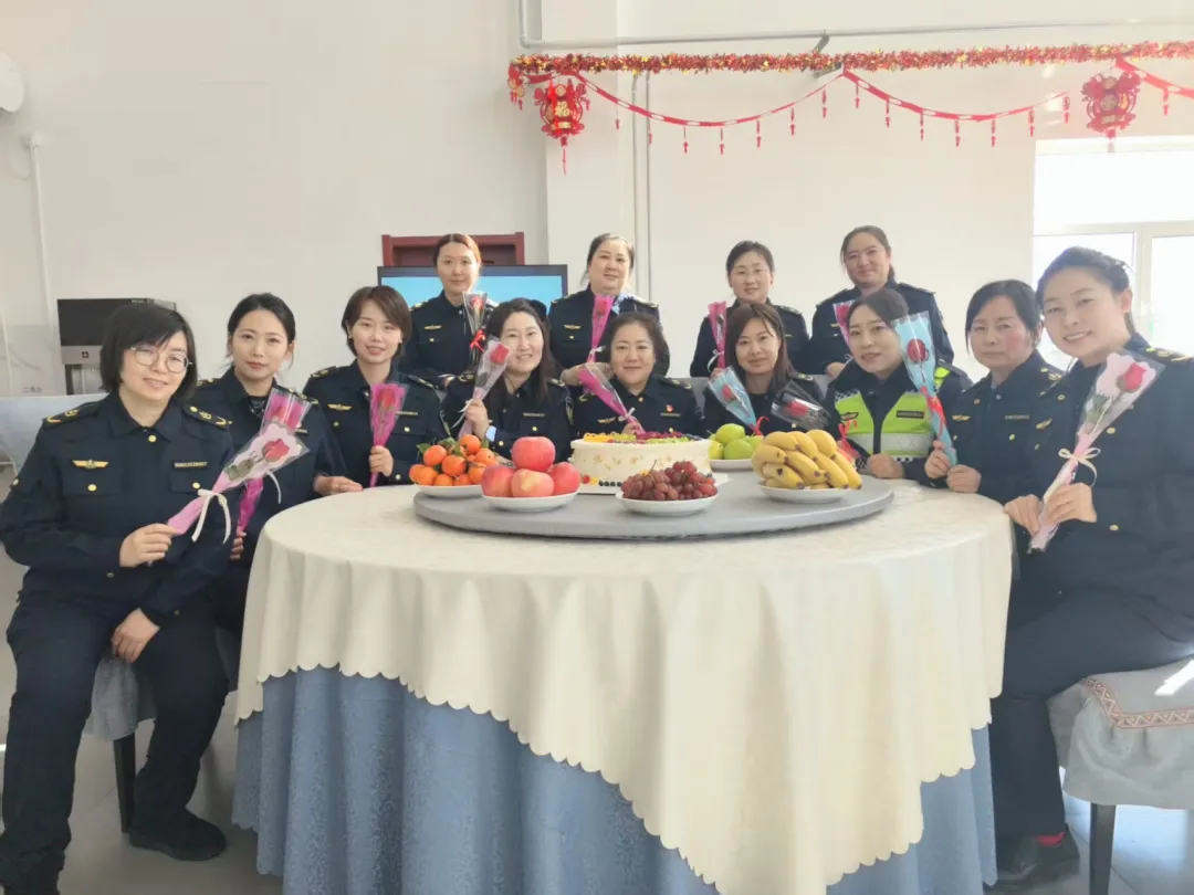 女人与公狍交酡女免费