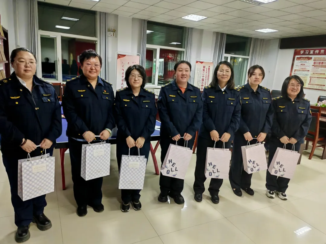 女人与公狍交酡女免费