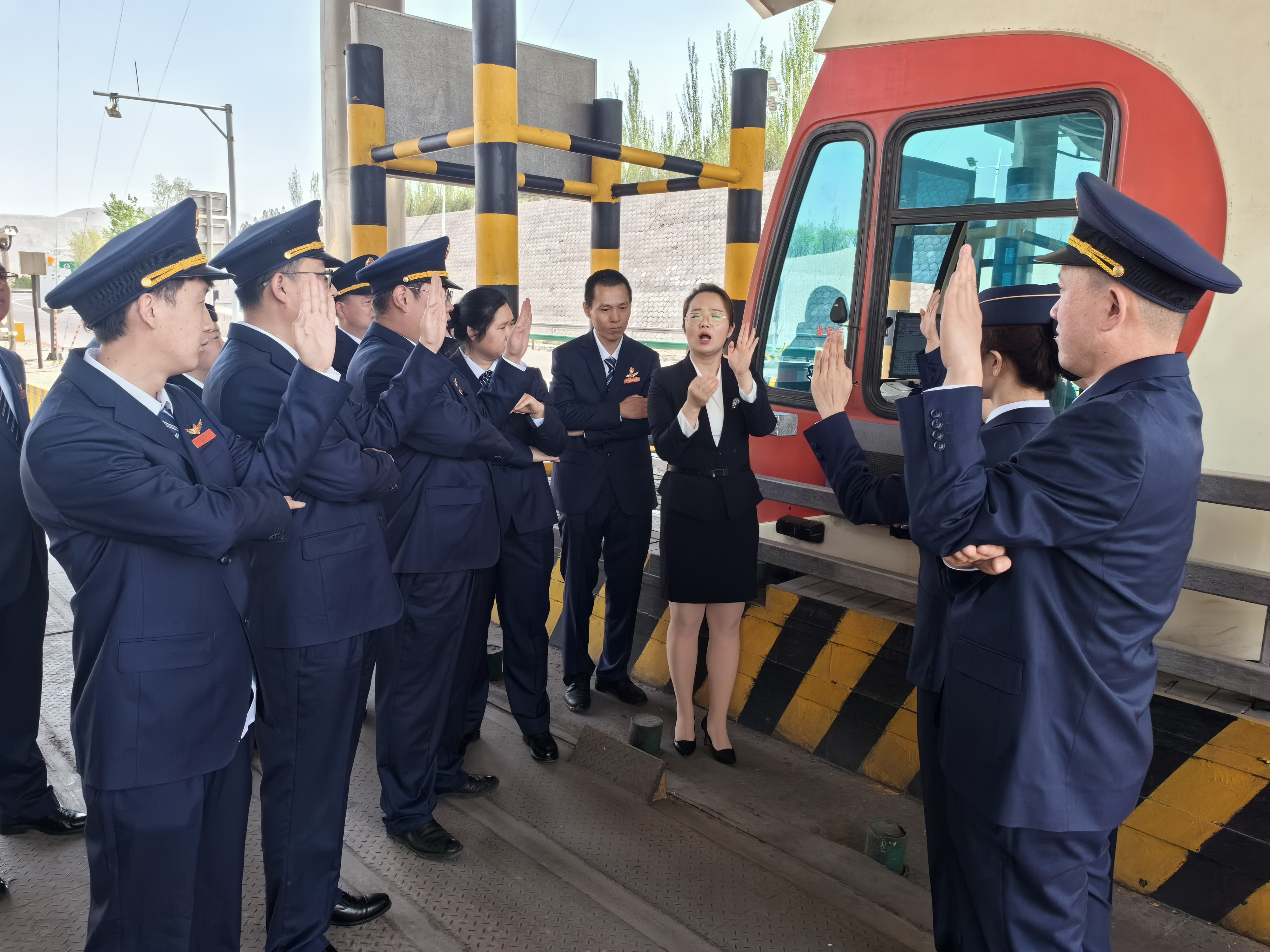 女人与公狍交酡女免费