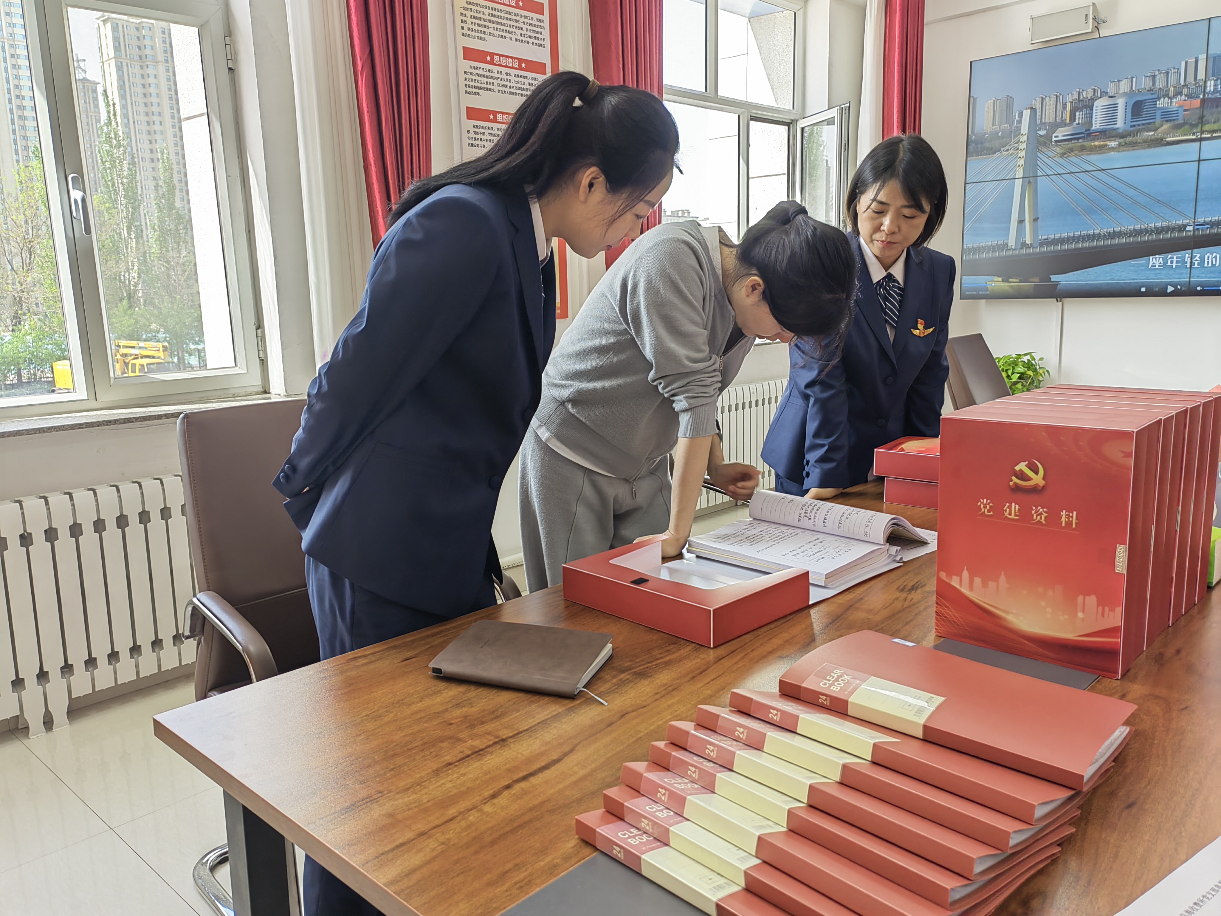 女人与公狍交酡女免费