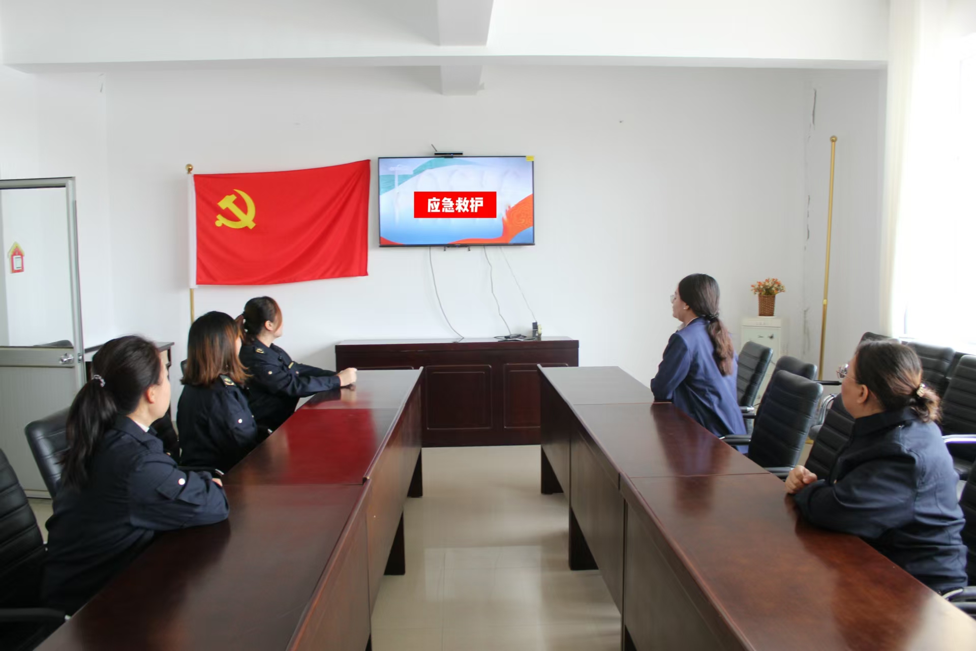 女人与公狍交酡女免费