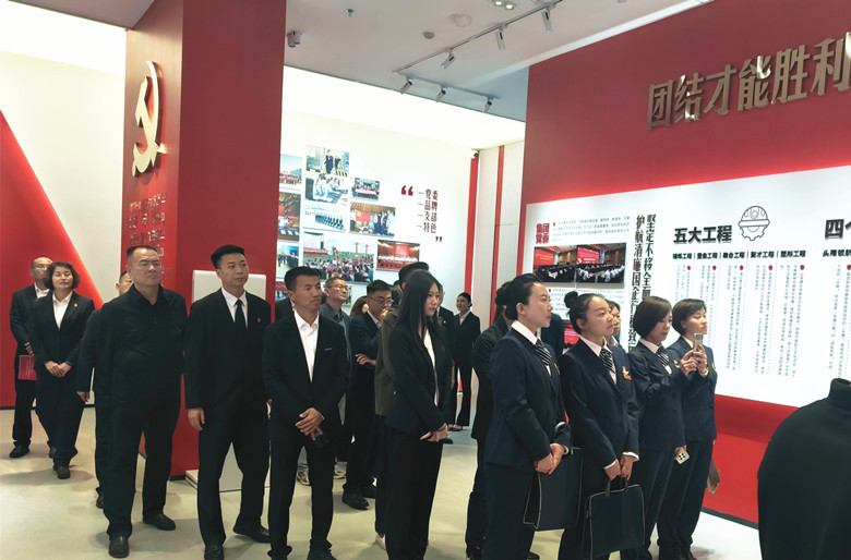 女人与公狍交酡女免费