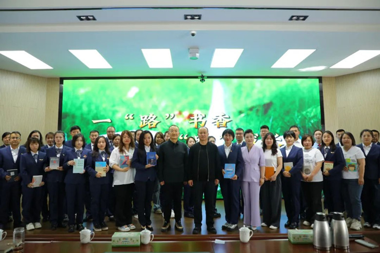 女人与公狍交酡女免费