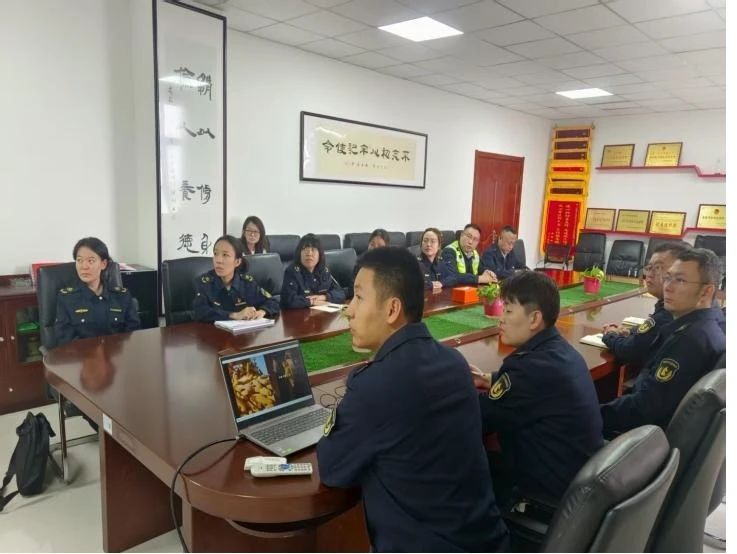 女人与公狍交酡女免费