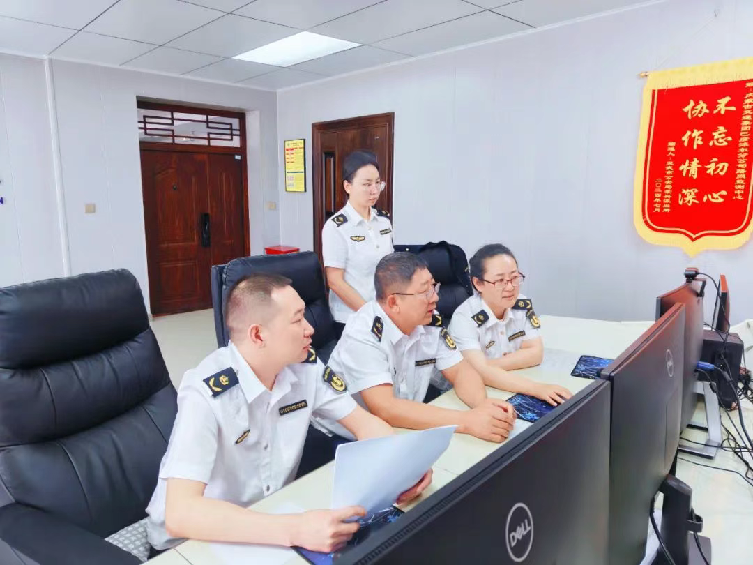 女人与公狍交酡女免费