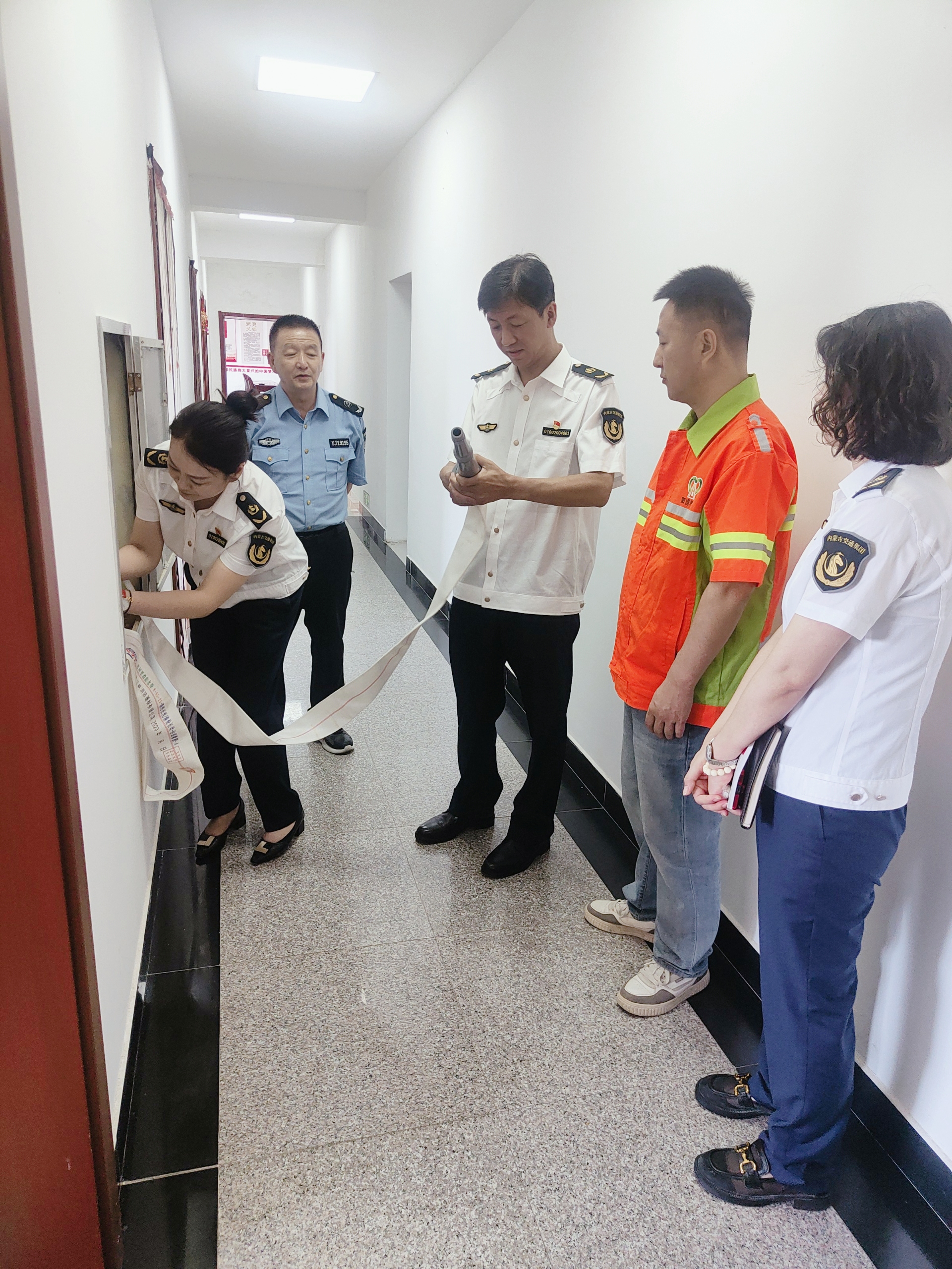 女人与公狍交酡女免费